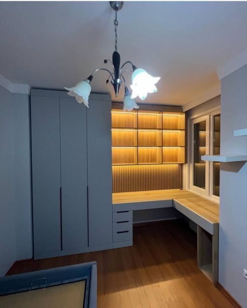 ilkemtm mobilya tasarım ve imalat. İletişim: 0532 565 8307 Hayalinizdeki Yaşam Alanlarını Birlikte İnşa Edelim Özel mobilya imalatı, profesyonel montaj ve titiz tamir hizmetlerimizle mobilyalarınıza değer katıyoruz. Ustalıktan gelen güven, modern tasarımlarla buluşuyor.